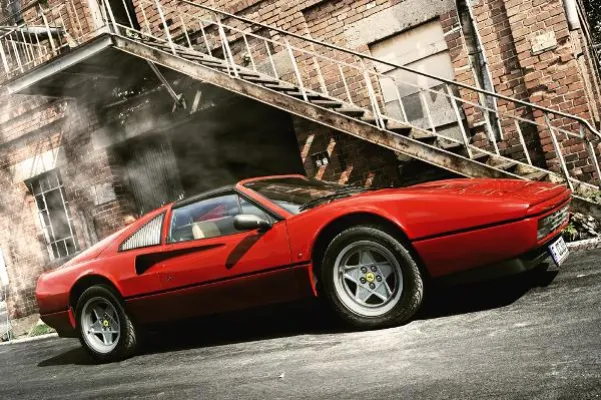 Bild: Einmal wie Magnum Ferrari fahren