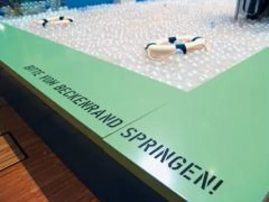 Bild: Ideenpool gewinnt erneut Designpreis - iF Gold Award für den Messestand von wirDesign und Fricke inszeniert