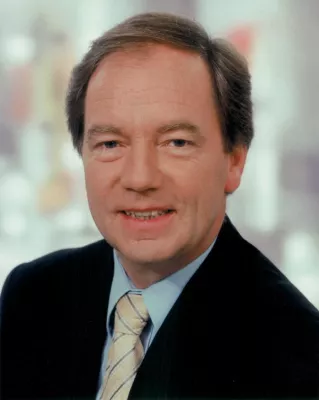 Bild: Schäuble lüftet das Geheimnis seines „Zapfenstreichs“