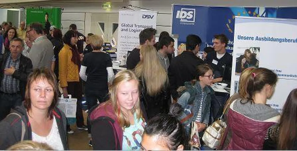 IDS Logistik auf dem Berufswegekompass in Aschaffenburg