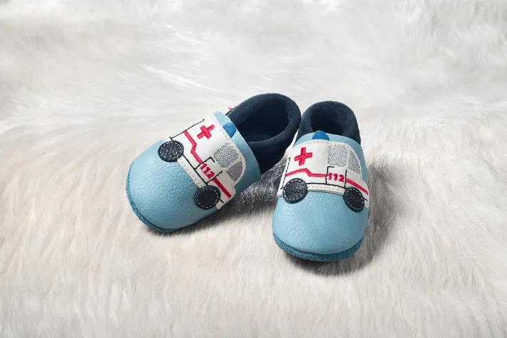 Bild: POLOLO-Rettungswagen: Benefizmodell für Frühchen-Hilfe