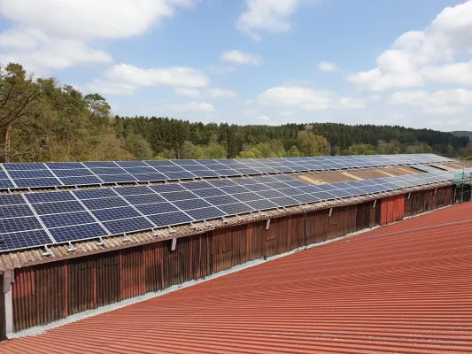 Bild: Sun Contracting AG: Zufriedenes Aufatmen über Photovoltaik Notpaket