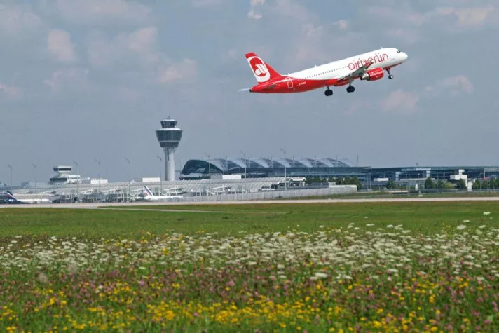 Bild: Flughafen München ist Vorreiter bei CO2-Management/ Fünf Fragen an Physiker Dr. Sebastian Demmel