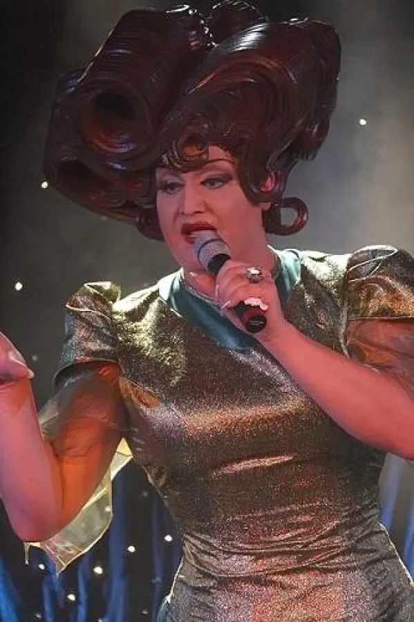 Frl. Wommy Wonder im Renitenztheater