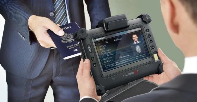 Bild: Neues robustes Tablet von RuggON bietet neueste Technik für Gesetzeshüter