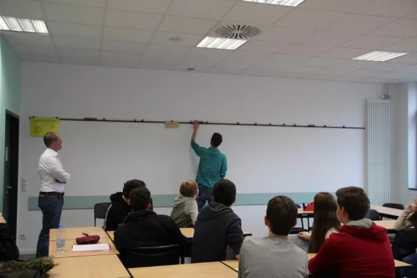 Bild: IT-Experte Meindl bringt Schüler auf „ZAK“