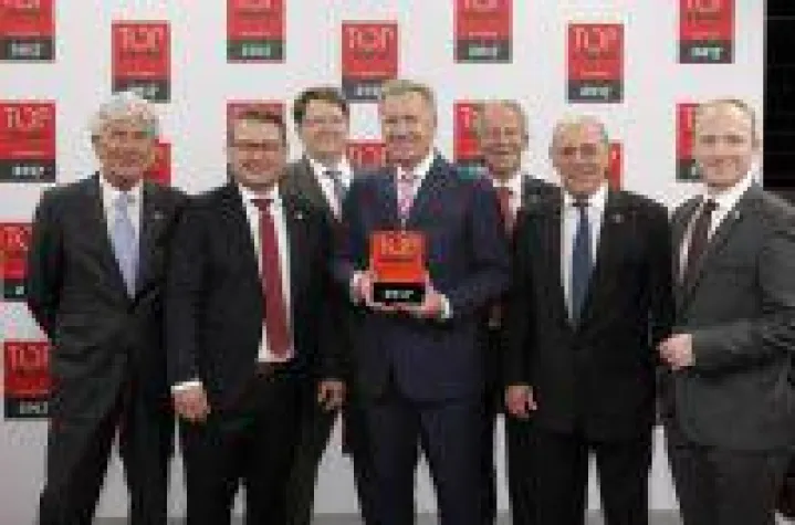 Thorsten Gareis als bester Berater ausgezeichnet Bild: Thorsten Gareis als bester Berater ausgezeichnet