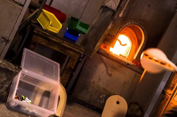 Bild: Fami Storage Systems in Murano mit den Glasmeistern