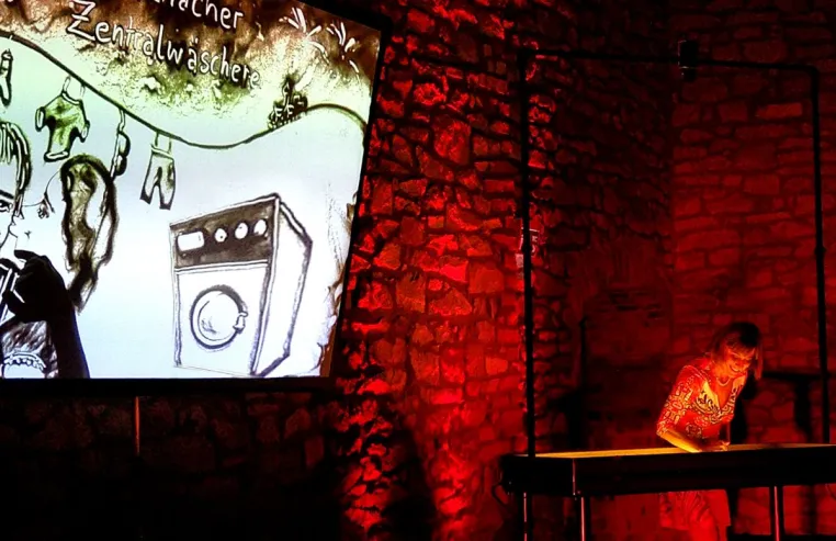 Firmen Event wurde von erstklassiger Künstlerin bereichert Bild: Firmen Event wurde von erstklassiger Künstlerin bereichert