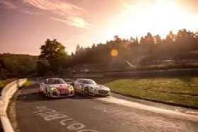 Mit Vollgas zum MBA am Nürburgring Bild: Mit Vollgas zum MBA am Nürburgring