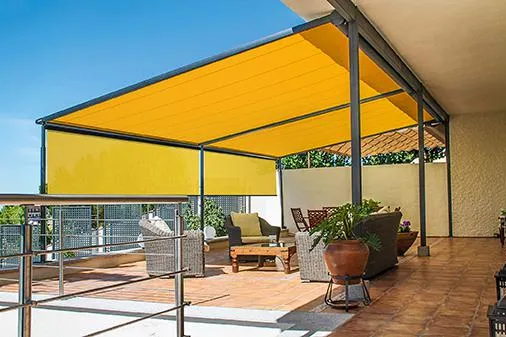 Bild: Pergola-System von markilux mit Schattenplus-Markise für jede Hauswand