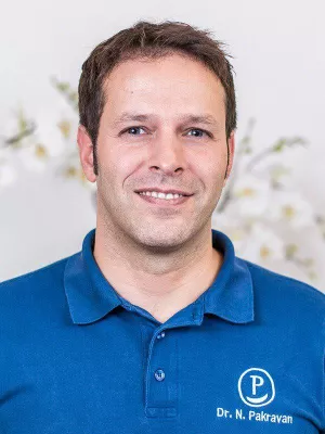 Bild: Dr. Pakravan übernimmt die Praxis von Dr. Bröhr in Mönchengladbach