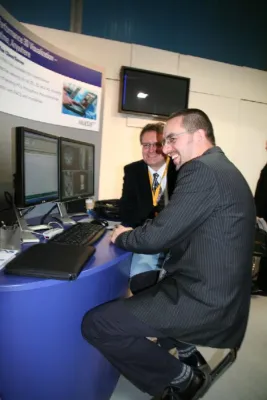 CAS-WIR SIND RIS zeigte auf dem ECR 2007 neueste Technologien in der Radiologie Bild: CAS-WIR SIND RIS zeigte auf dem ECR 2007 neueste Technologien in der Radiologie