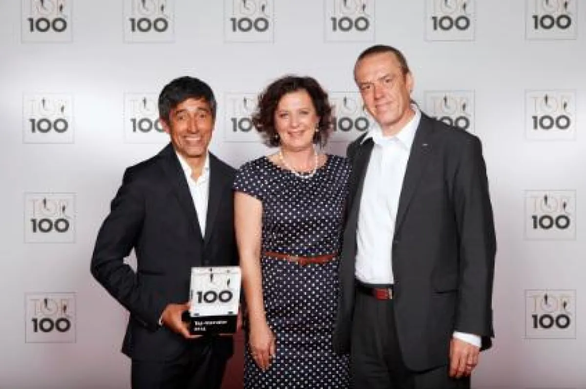 Uwe Krummenoehler, CEO der AVL Emission Test Systems GmbH bei der Preisverleihung TOP 100 Innovator