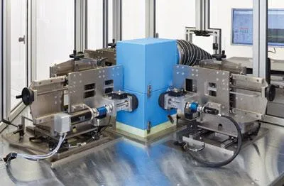 Bild: MicroNova-Prüfstand für elektromechanische Parkbremsen