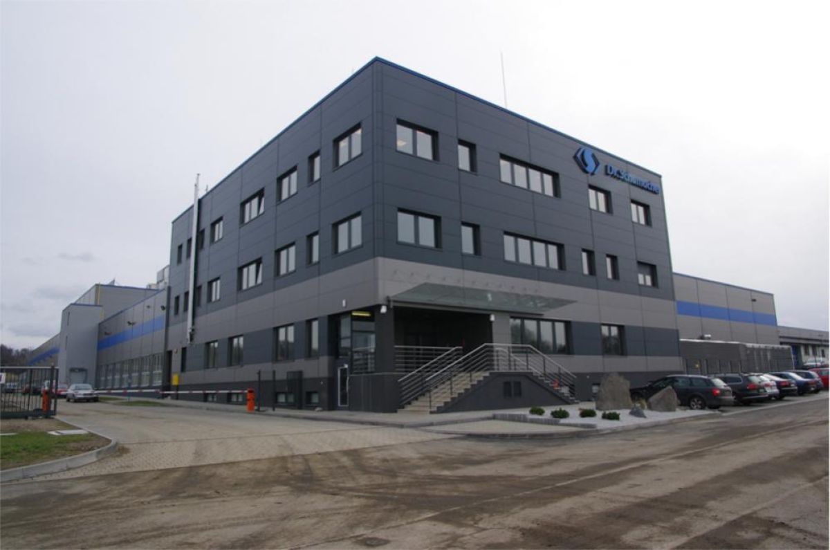 Dr. Schumacher eröffnet größte Feuchttuchproduktion Europas - openPR