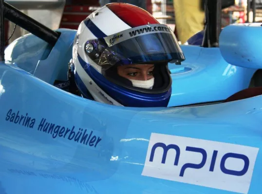 Bild: Sabrina Hungerbühler vor über 16.000 Zuschauern 2 mal auf Platz Zwei