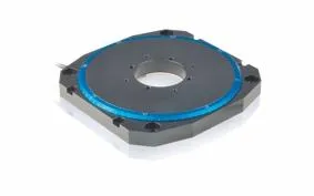 Bild: Besonders flacher Präzisions-Rotationstisch durch PILine® Technologie