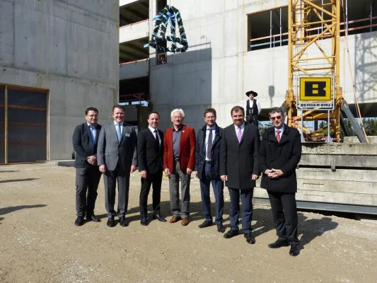 Im Business Campus gibt es wieder gute Gründe zum Feiern Bild: Im Business Campus gibt es wieder gute Gründe zum Feiern