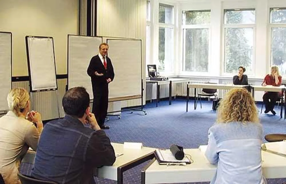 Seniortrainer Helmut Borsch beim Trainer-Training der AFW.