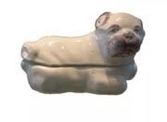 Bild: Der Mops ist los in der Porzellanmanufaktur Fürstenberg