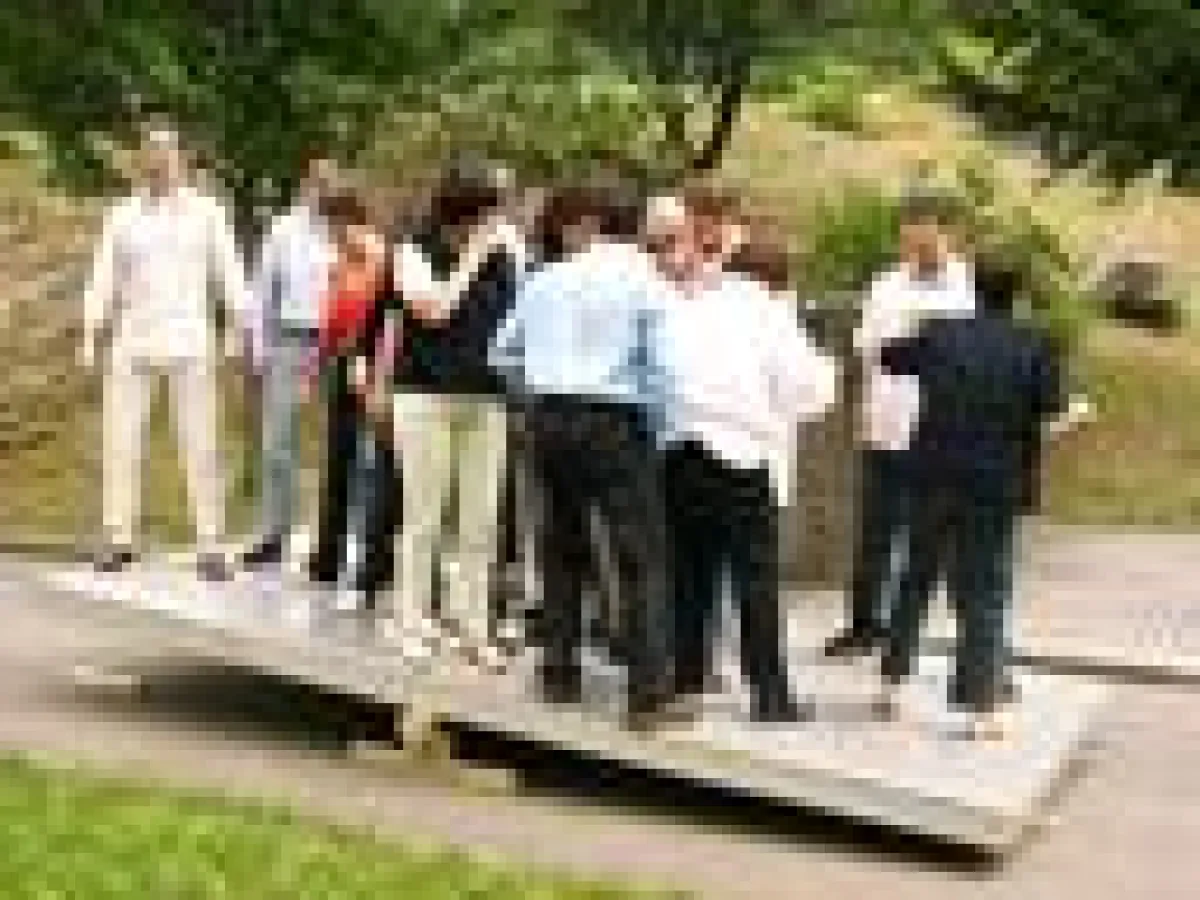 Spannende Praxisübung von Weiß und Senninger, Autoren des Praxisbuches 'Gruppe - Team - Spitzenteam'