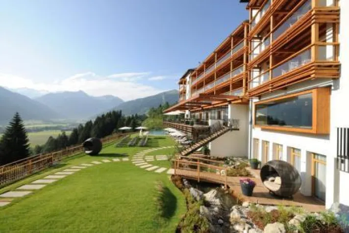 Almrausch und Gipfelglück Bild: Almrausch und Gipfelglück