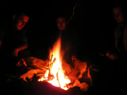 Bild: Gemeinschaftsfeuer - Die neue Alternative zum Fernsehabend