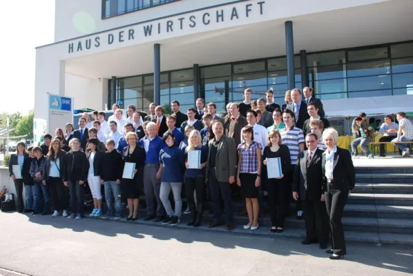 Preisträger anlässlich der Eröffnung der IHK-Bildungsmesse in Heilbronn geehrt Bild: Preisträger anlässlich der Eröffnung der IHK-Bildungsmesse in Heilbronn geehrt