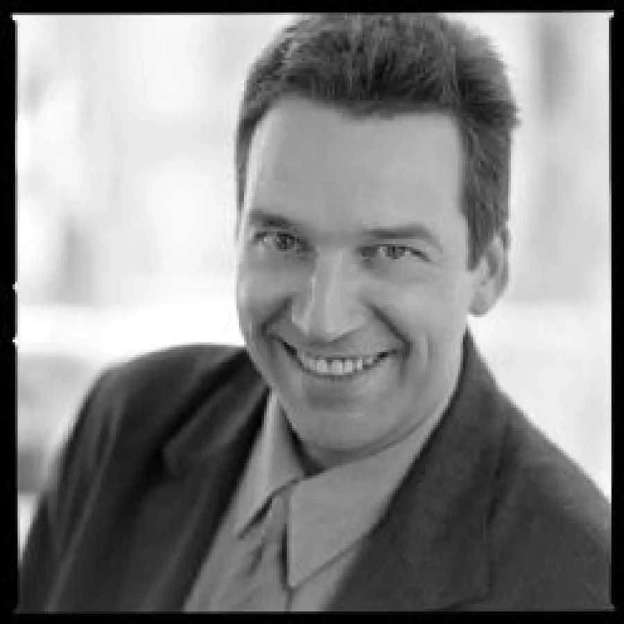 Expansionskurs: Nach Moskau, jetzt Mailand - Holger Prüßner, CEO der SOLUTIONS  Branding & Design Companies AG, baut Geschäft nach Italien aus