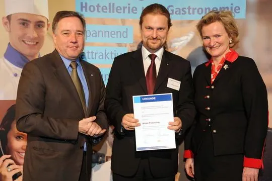 Ehre und Verantwortung Bild: Ehre und Verantwortung