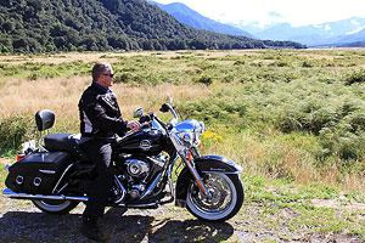 Reuthers Motorradreisen - Präsentation auf der Gulf Bike Week in Dubai