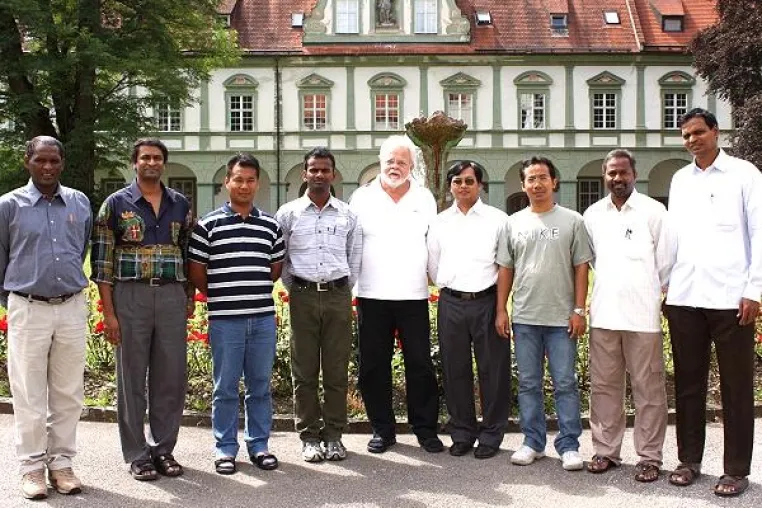 Bild: Junge Ordensleute lernen die Sprache Papst Benedikts