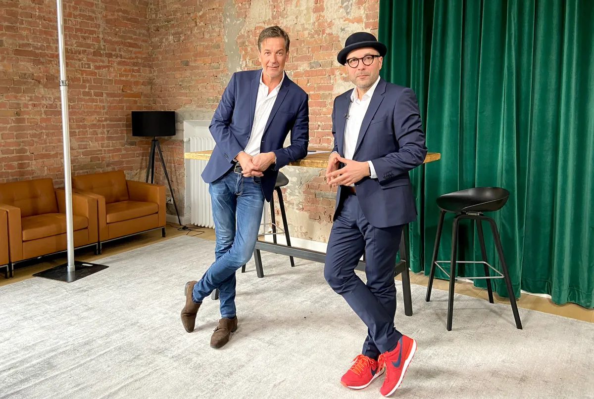 CDO Ralf Licht und Futurologe Max Thinius diskutierten beim Carestone Expert Talk (© Carestone Group GmbH)