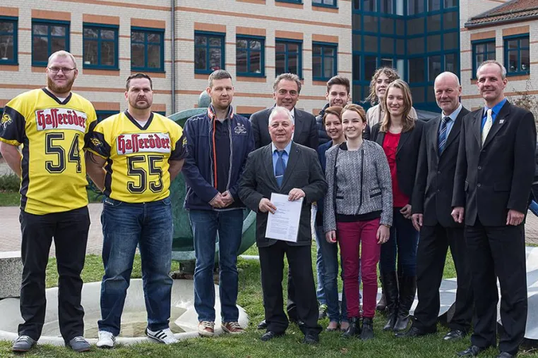 Bild: Stadtwerkestiftung fördert Zusammenarbeit zwischen Hochschule Harz und Mountain Tigers