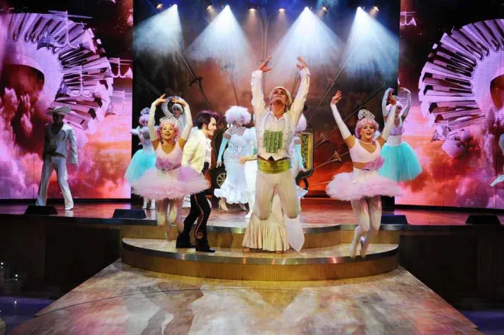 Spektakuläre Show feiert Premiere auf AIDAdiva Bild: Spektakuläre Show feiert Premiere auf AIDAdiva