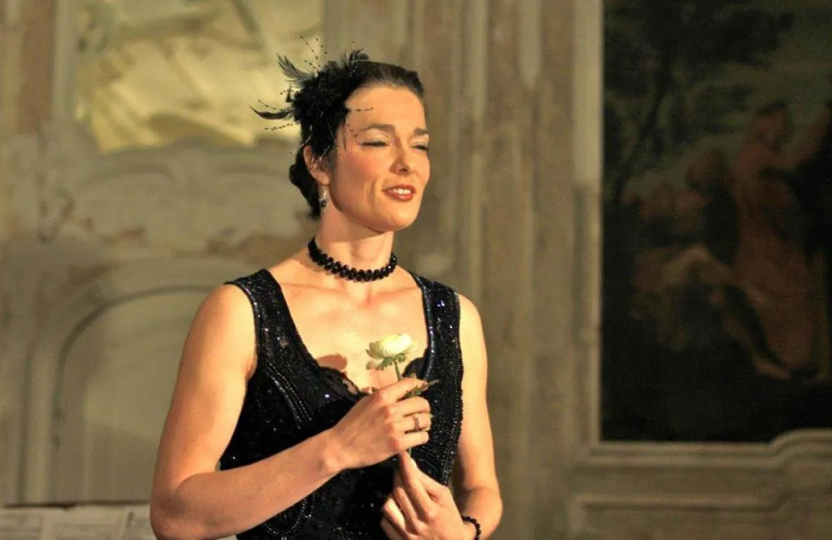 Salonière Maja Fluri in der Belle Etage