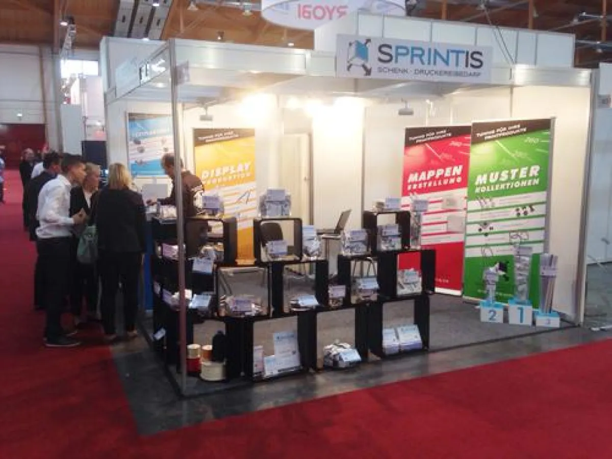 Sprintis Messestand Druck + Form
