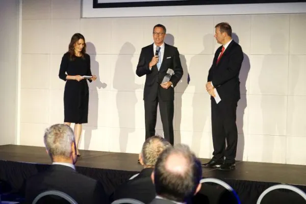 Bild: Fachjury wählt oxaion zum „ERP-System des Jahres“