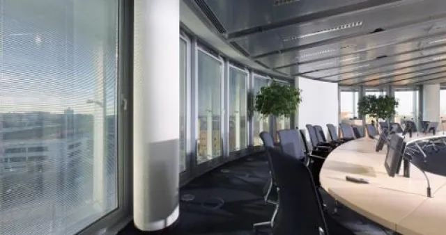 Bild: Glasarchitektur im öffentlichen Raum