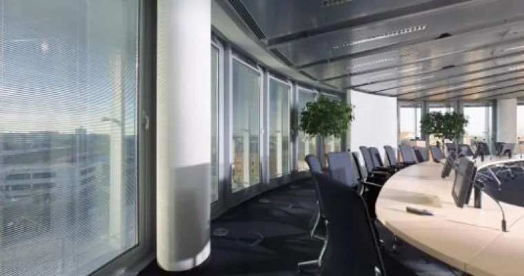 Bild: Glasarchitektur im öffentlichen Raum