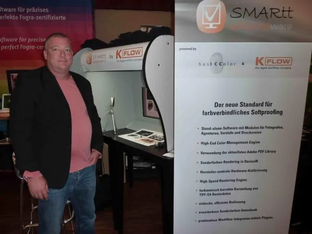 Bild: Weltpremiere: »SMARtt.softproofbox« – Normlichtkabine aus ökologischem Material Re-board