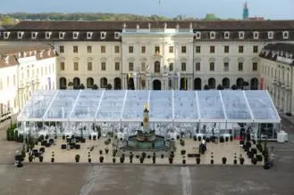 Bild: USA trifft Barock - Losberger VIP-Zelt für Galaabend im Schlosshof