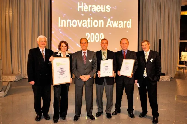Bild: Neuer Platin-Verbundwerkstoff für Zündkerzenelektroden beste Heraeus Innovation 2009