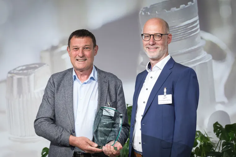 GERWECK GMBH OBERFLÄCHENTECHNIK GEWINNER DES ERSTEN „POSTER-SLAM AWARD“ Bild: GERWECK GMBH OBERFLÄCHENTECHNIK GEWINNER DES ERSTEN „POSTER-SLAM AWARD“