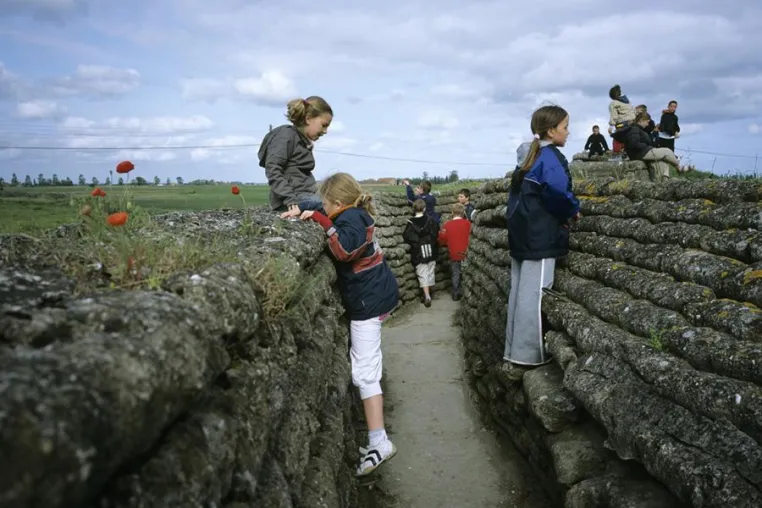 Bild: Flanders Fields - Fotografie von Stefan Boness bei Galerie Degenhartt Berlin