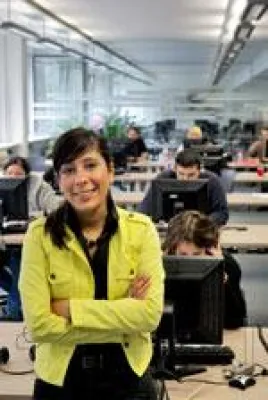 Bild: Persische Jungunternehmerin als Senkrechtstarterin im Callcenterbereich