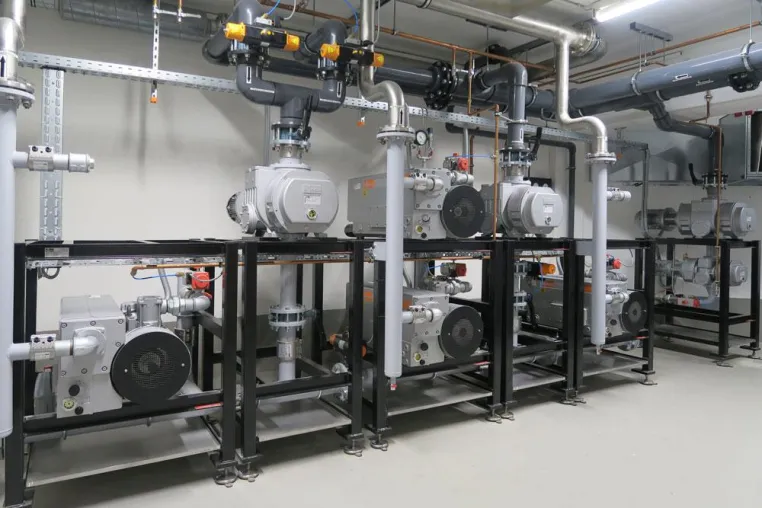 Energieeinsparungen und Reduzierung des CO2-Ausstoßes durch Zentralisierung der Vakuumversorgung Bild: Energieeinsparungen und Reduzierung des CO2-Ausstoßes durch Zentralisierung der Vakuumversorgung