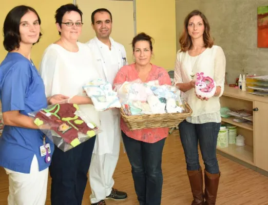 Bild: Sternenkinder - Mit Strick- und Nähnadel Würde und Trost spenden