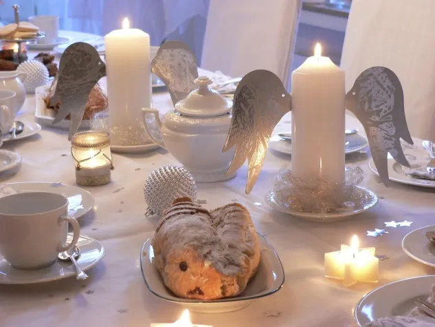 Festliche Weihnacht‘ bei Kerzenschein Bild: Festliche Weihnacht‘ bei Kerzenschein